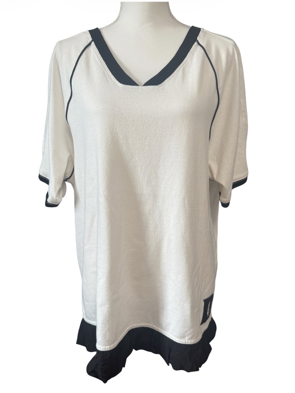 Free People Movement 🆕 Solid Tee Cotton NWOT Trim Details Oversized Small/Medium - Picture 8 of 12